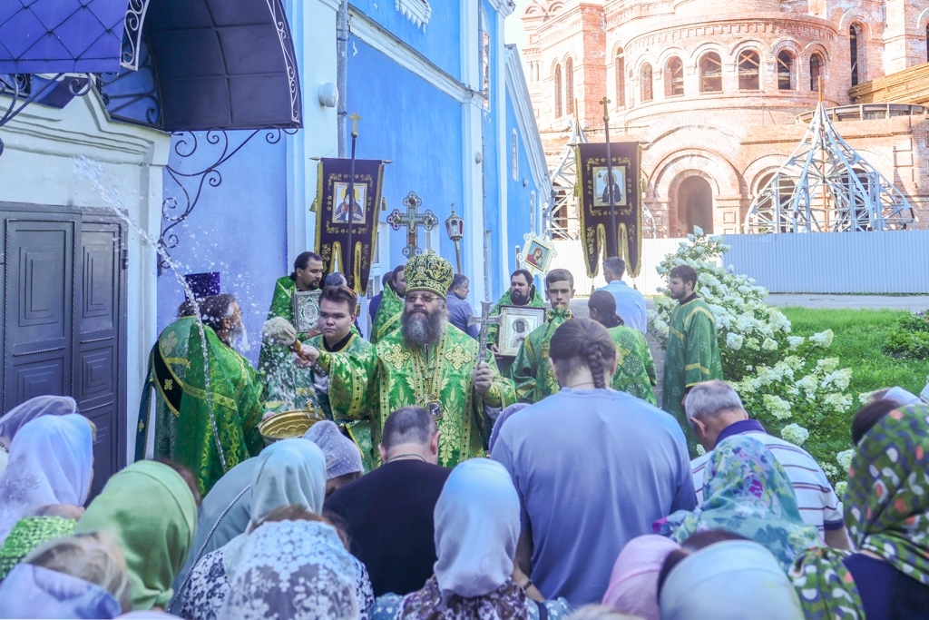 Архиерейское служение в день памяти преподобного Серафима Саровского
